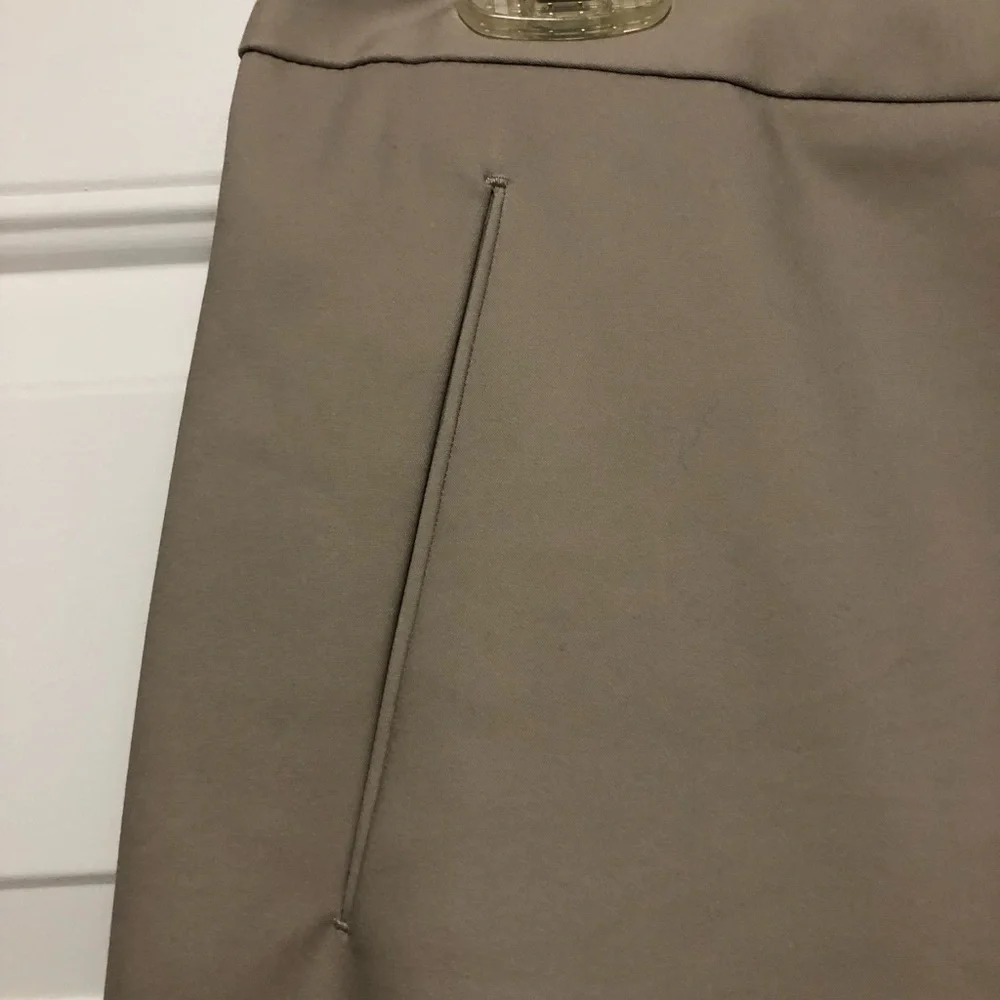 Light Tan skirt - Picture 2 of 5